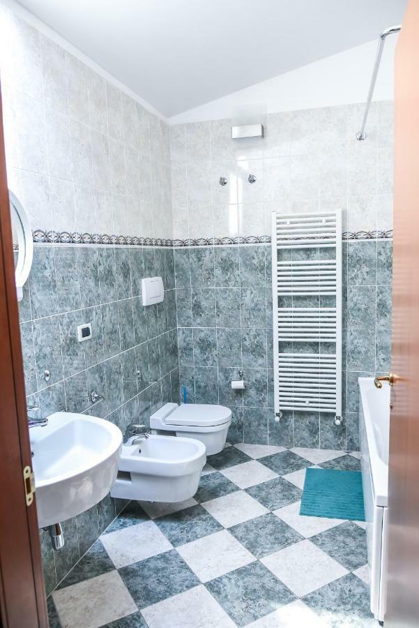 Attic Aries Apartment Montesilvano Marina Екстериор снимка