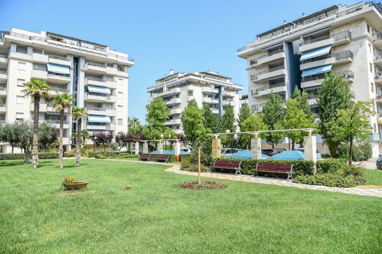 Attic Aries Apartment Montesilvano Marina Екстериор снимка
